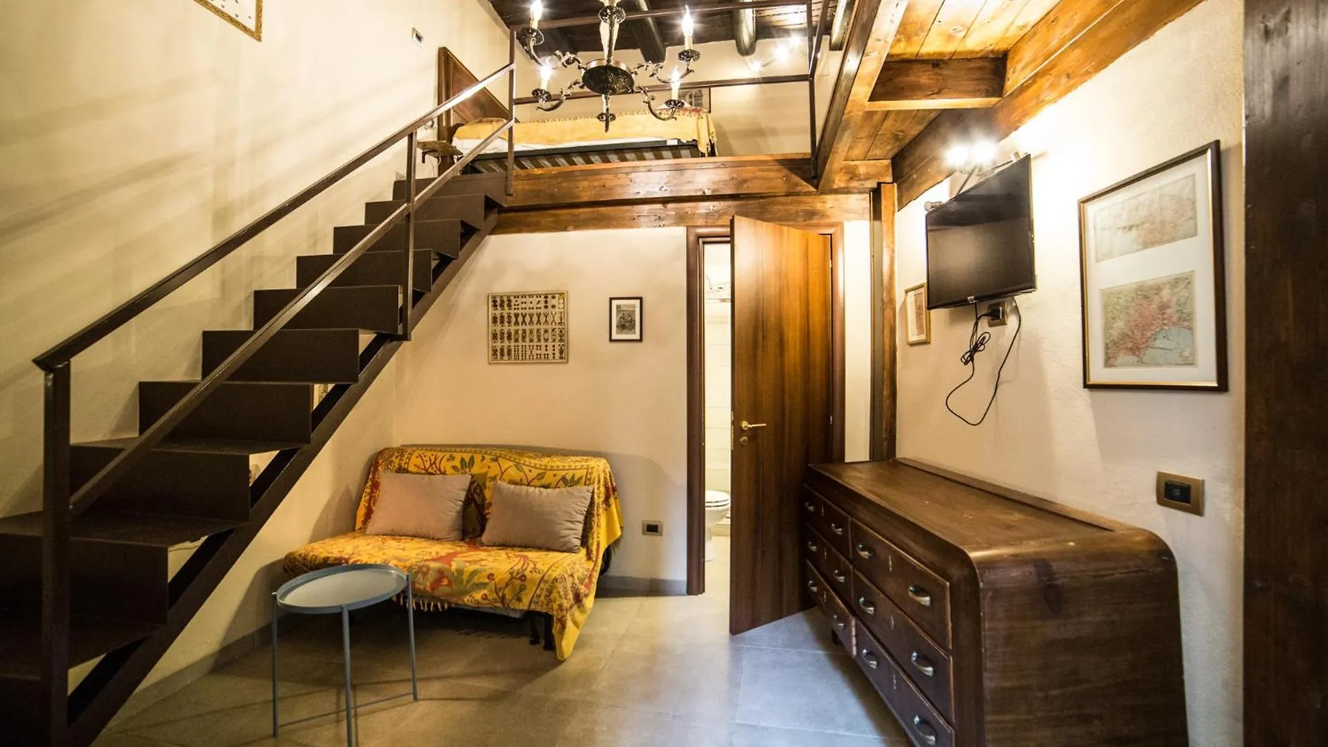 Colonna Bed Bed & Breakfast Naples Italy
