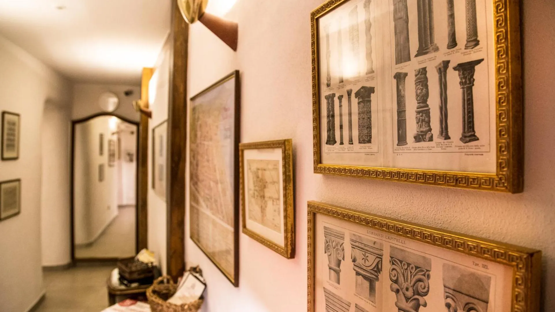 Colonna Bed Bed & Breakfast Naples
