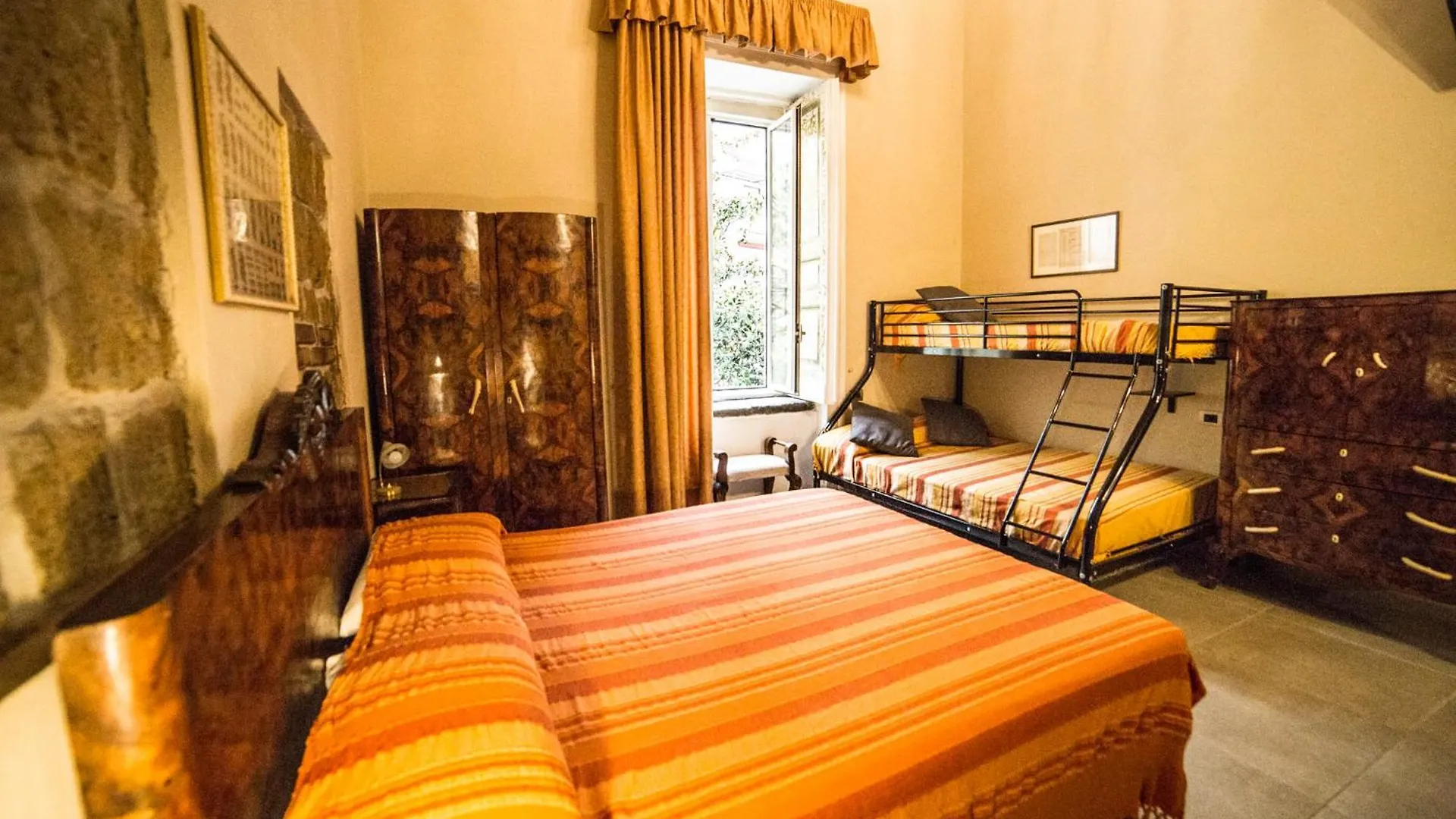 Colonna Bed Bed & Breakfast Naples 0*,