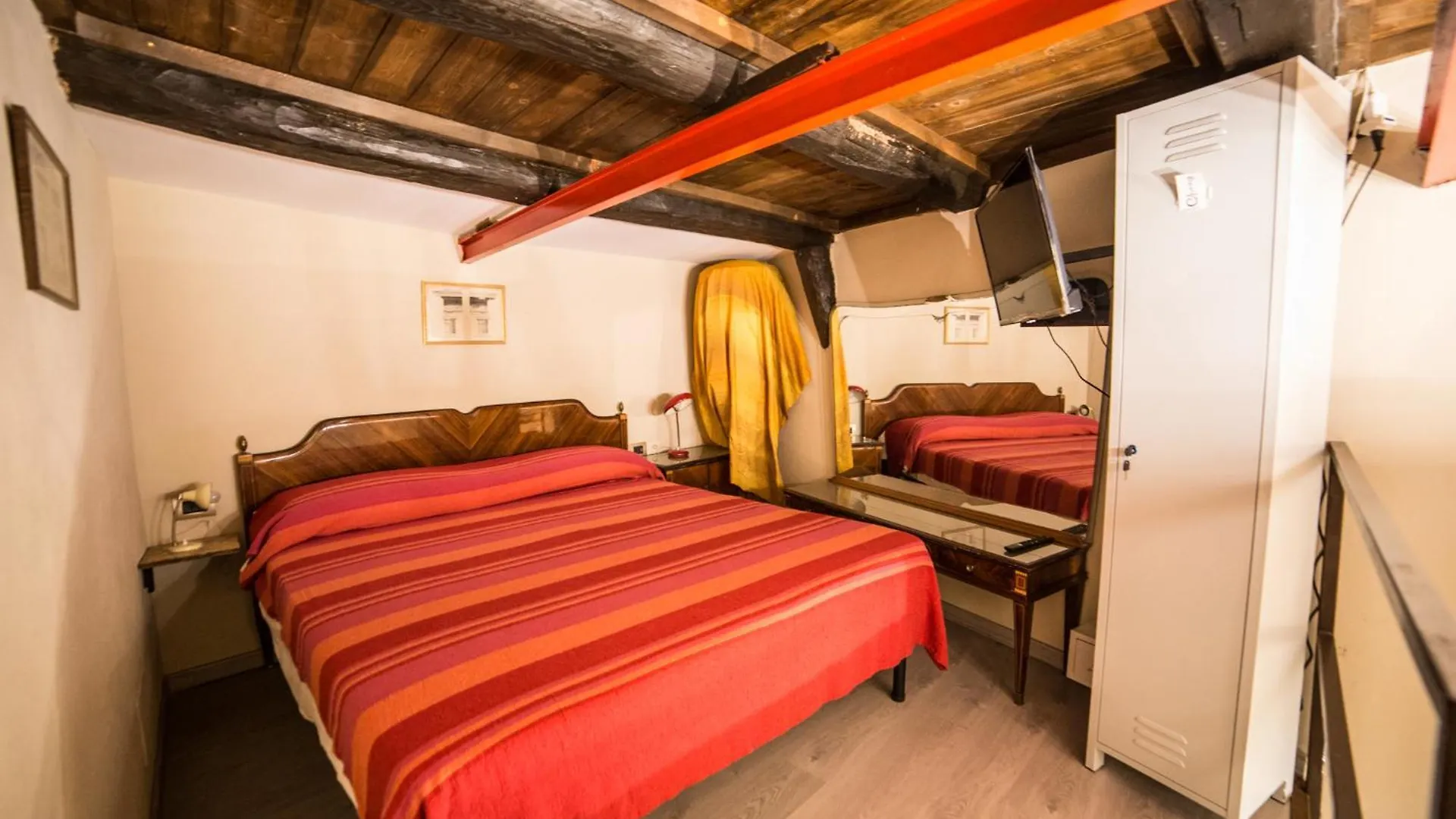 Colonna Bed Bed & Breakfast Naples 0*,