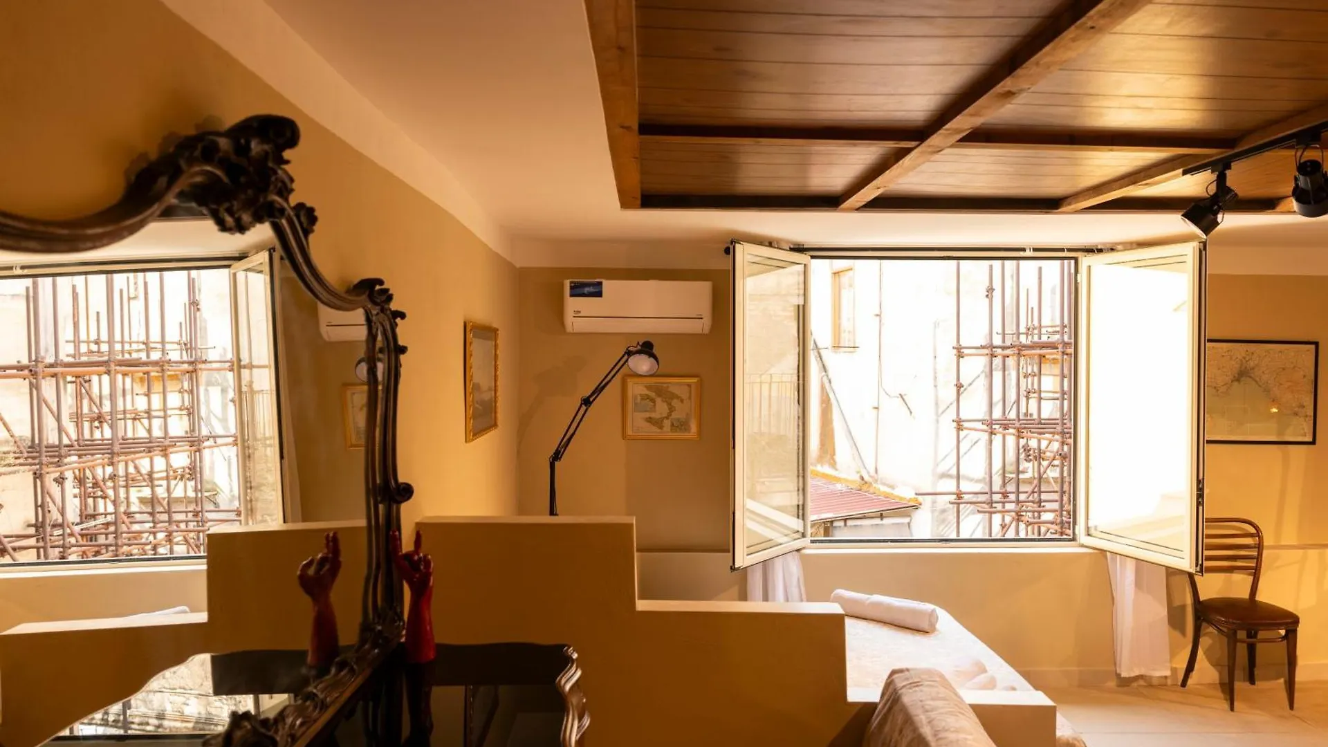 Colonna Bed Bed & Breakfast Naples