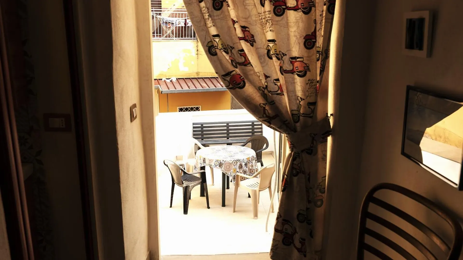 Colonna Bed Bed & Breakfast Naples