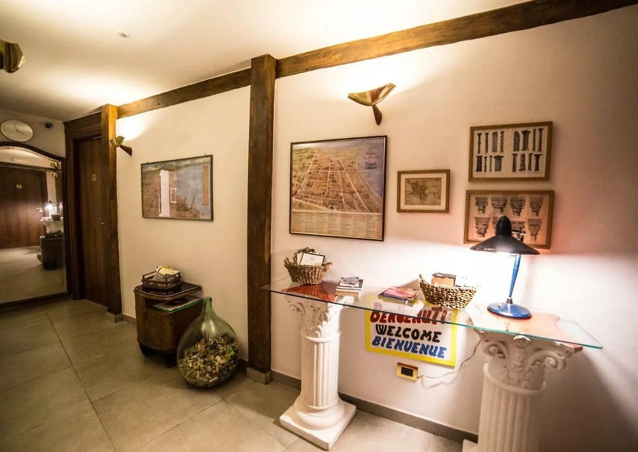 Colonna Bed Bed & Breakfast Naples Italy