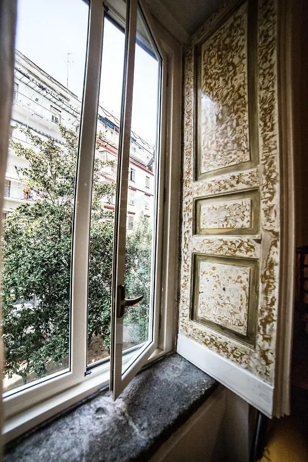 Colonna Bed Bed & Breakfast Naples Italy